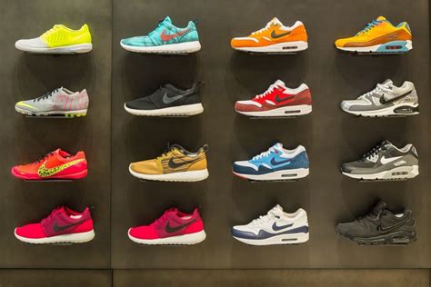 kledingstijl met nike schoenen|Tips voor je outfit met Nike schoenen .